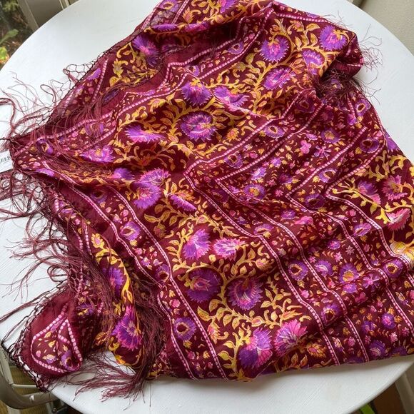 Bebe London 100% Silk Sheer Fringe Scarf – NWOT, 40" Square, Made in India - Picture 13 of 13